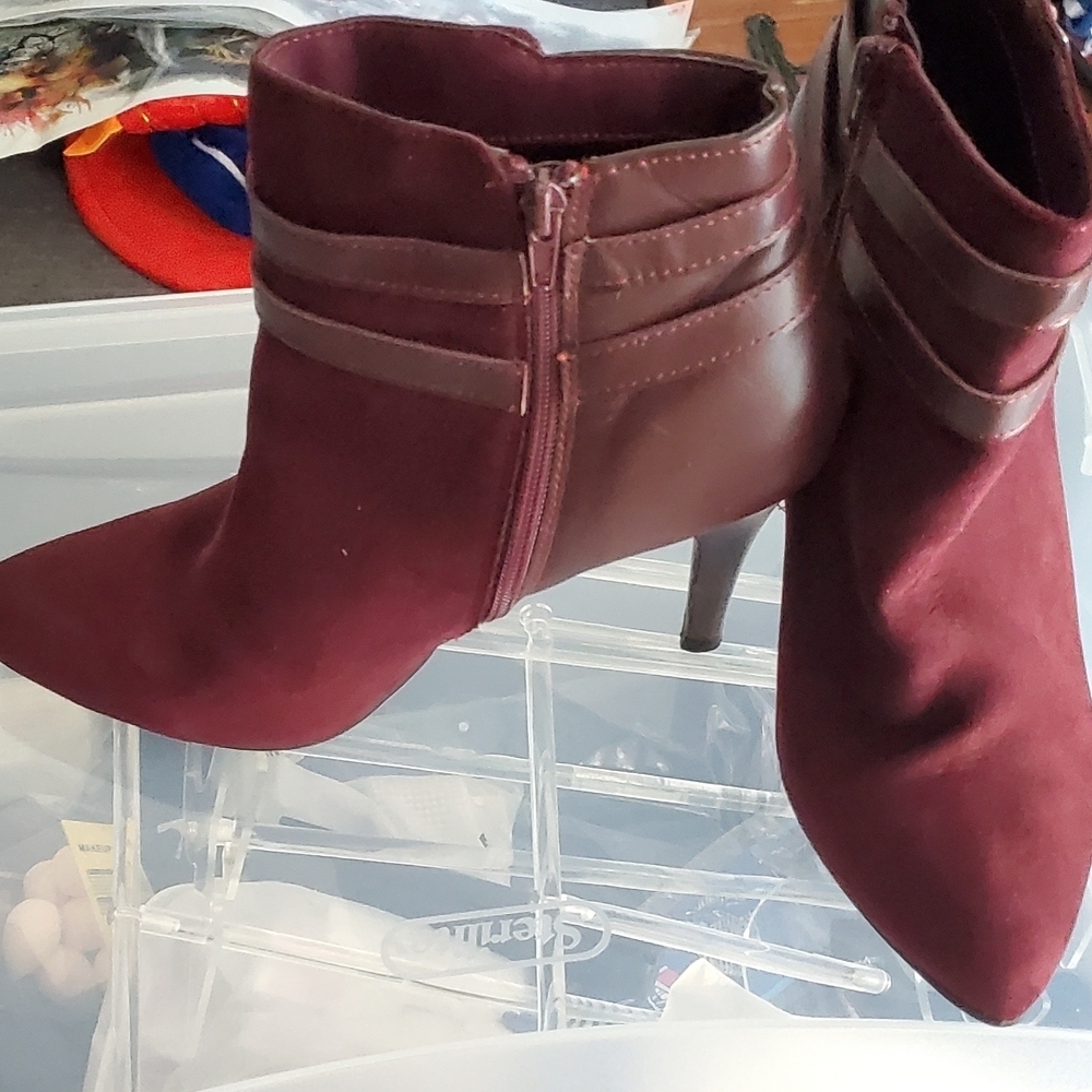 Elegant Burgundy Ankle Boots